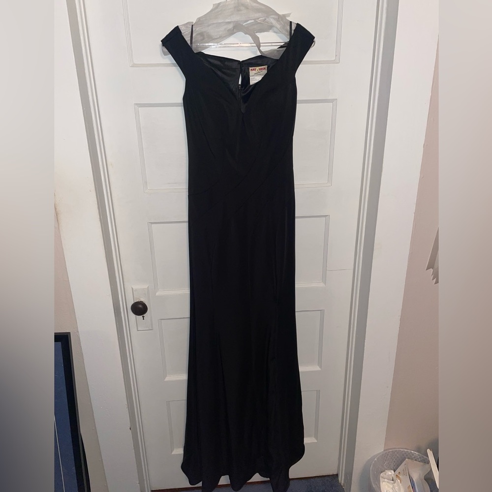 May Queen Off the Shoulder Black Fitted Gown with Shawl